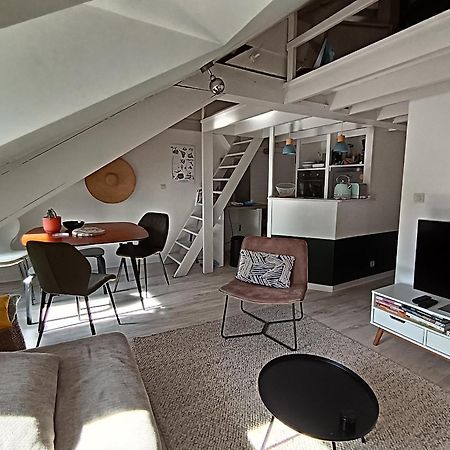 Au Centre De Vannes Eksteriør billede