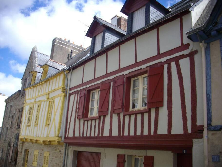 Au Centre De Vannes Eksteriør billede