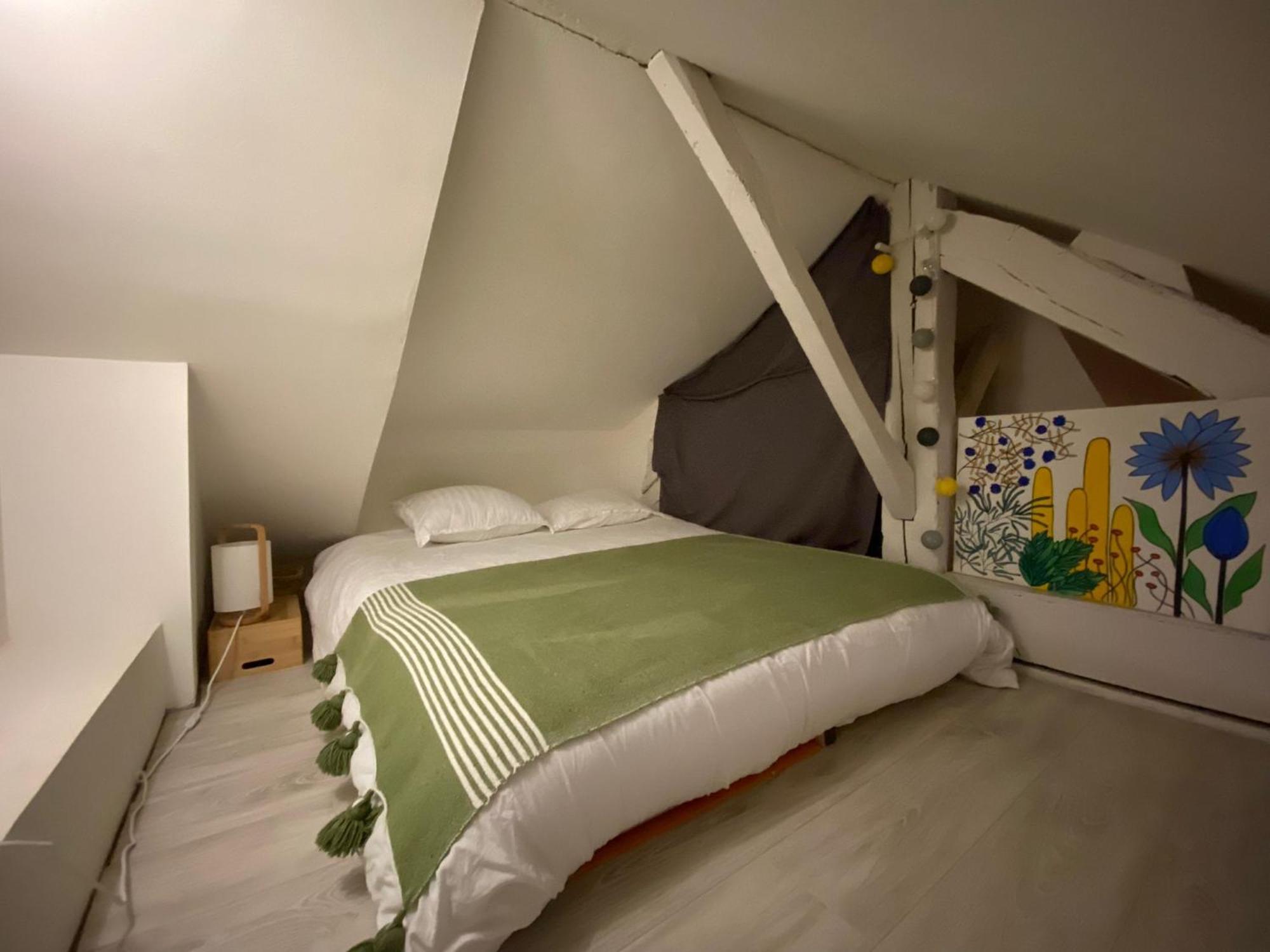 Au Centre De Vannes Eksteriør billede